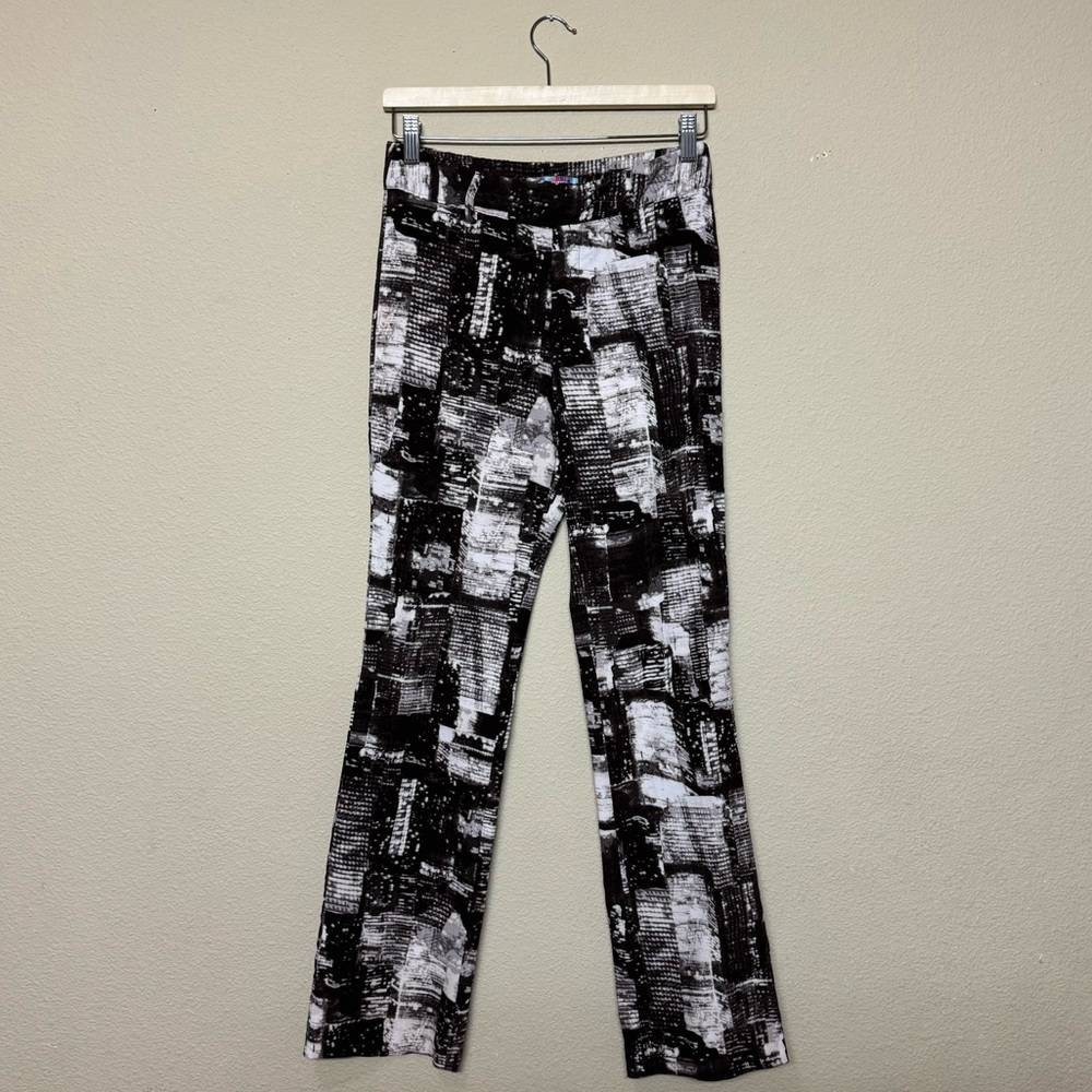 Urban Outfitters pants women 4 printed gia slim trouser abstract brown